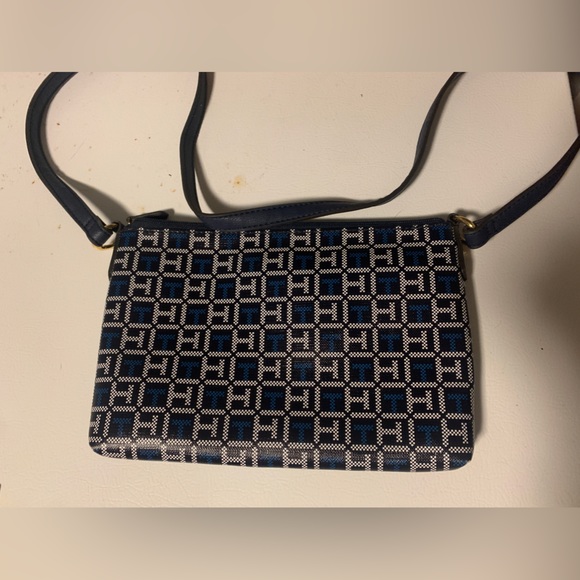 Tommy Hilfiger Crossbody Purse - Picture 2 of 5
